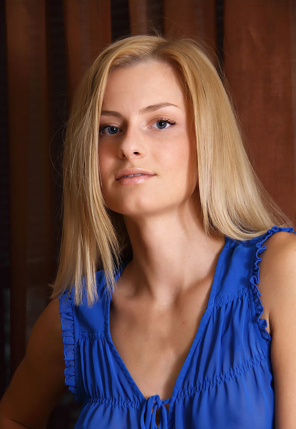 Фаина, 24 года, 1 размер груди